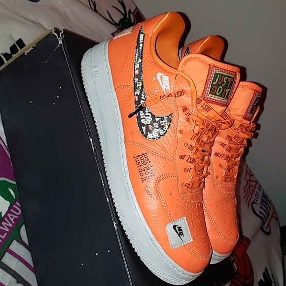 Air force 1 - Picture 2 of 3